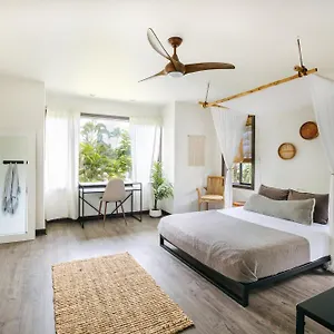  Homestay The Bamboo House United States